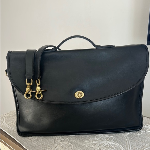Coach Handbags - Coach Vintage Authenticated Lexington Black Leather/Shoulder/Briefcase Bag